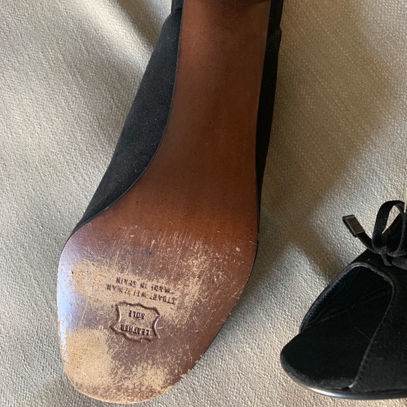 Stuart Weizman Lioness slingbacks - spotless! - Picture 9 of 9